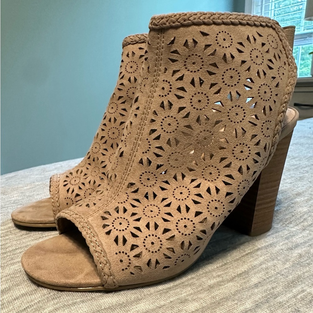 Lauren Conrad (from Kohl's) Tan Heeled Boots, size 6.5 (worn once).
